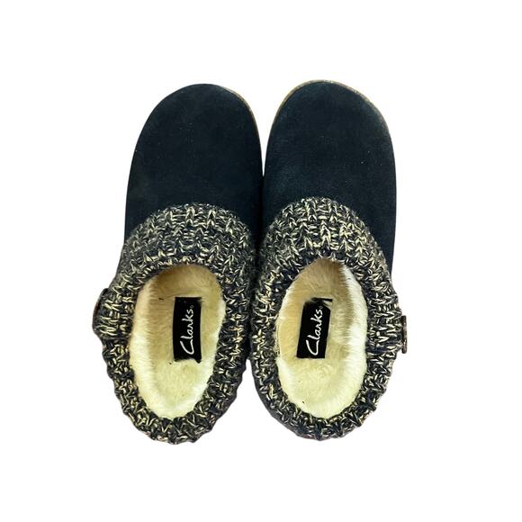 Clark’s blue slip on slippers size 6, soft and cozy - Picture 1 of 6